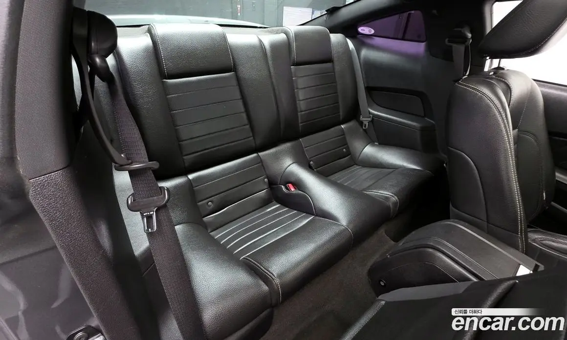 Ford Mustang 2010 4.0 автомат (гидро), фото 12