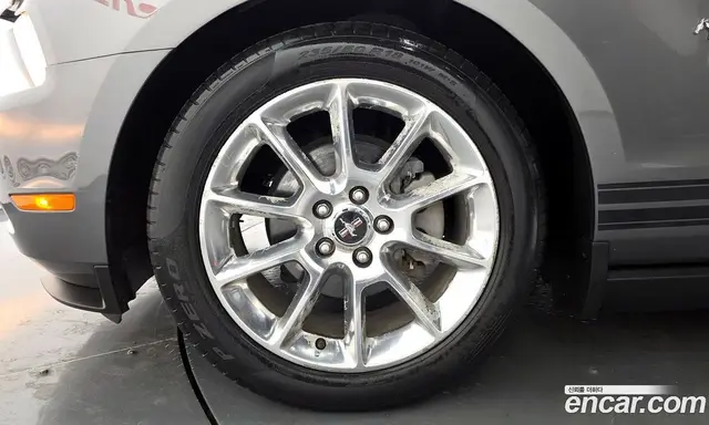 Ford Mustang 2010 4.0 автомат (гидро), миниатюра 5
