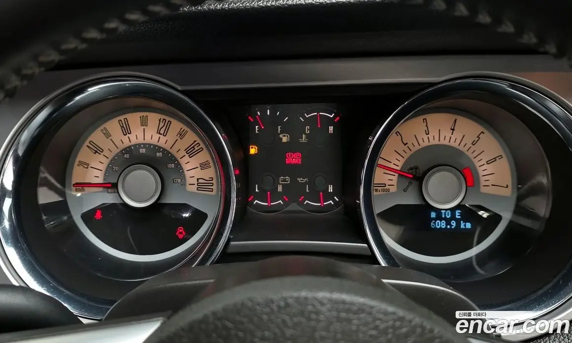 Ford Mustang 2010 4.0 автомат (гидро), фото 8