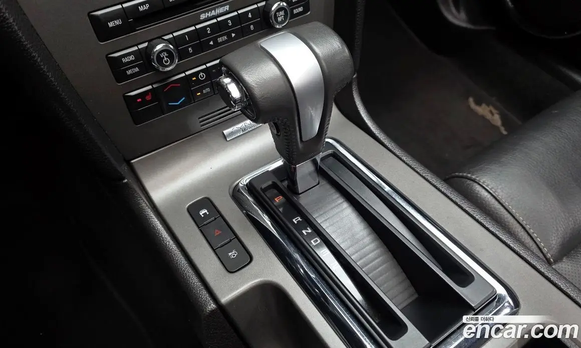 Ford Mustang 2010 4.0 автомат (гидро), фото 9