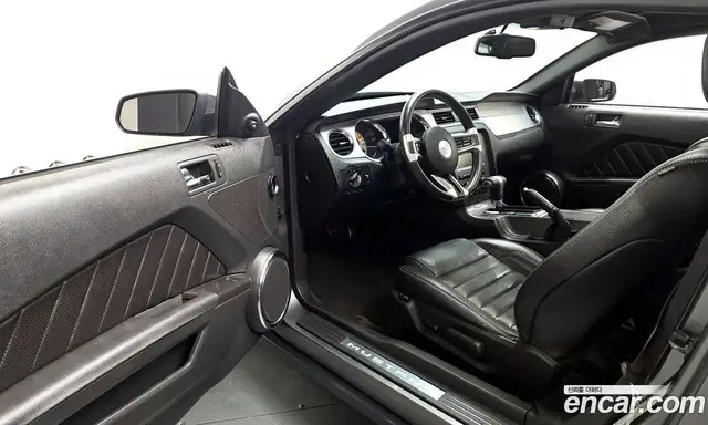 Ford Mustang 2010 4.0 автомат (гидро), миниатюра 10