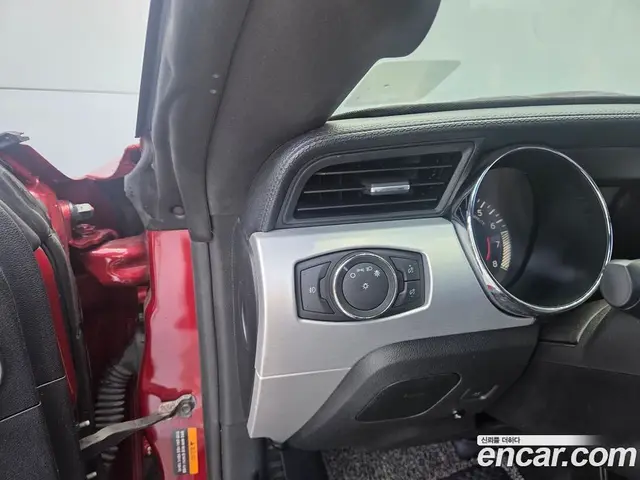 Ford Mustang 2017 5.0 автомат (гидро), миниатюра 9