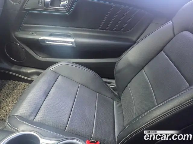 Ford Mustang 2017 5.0 автомат (гидро), миниатюра 10