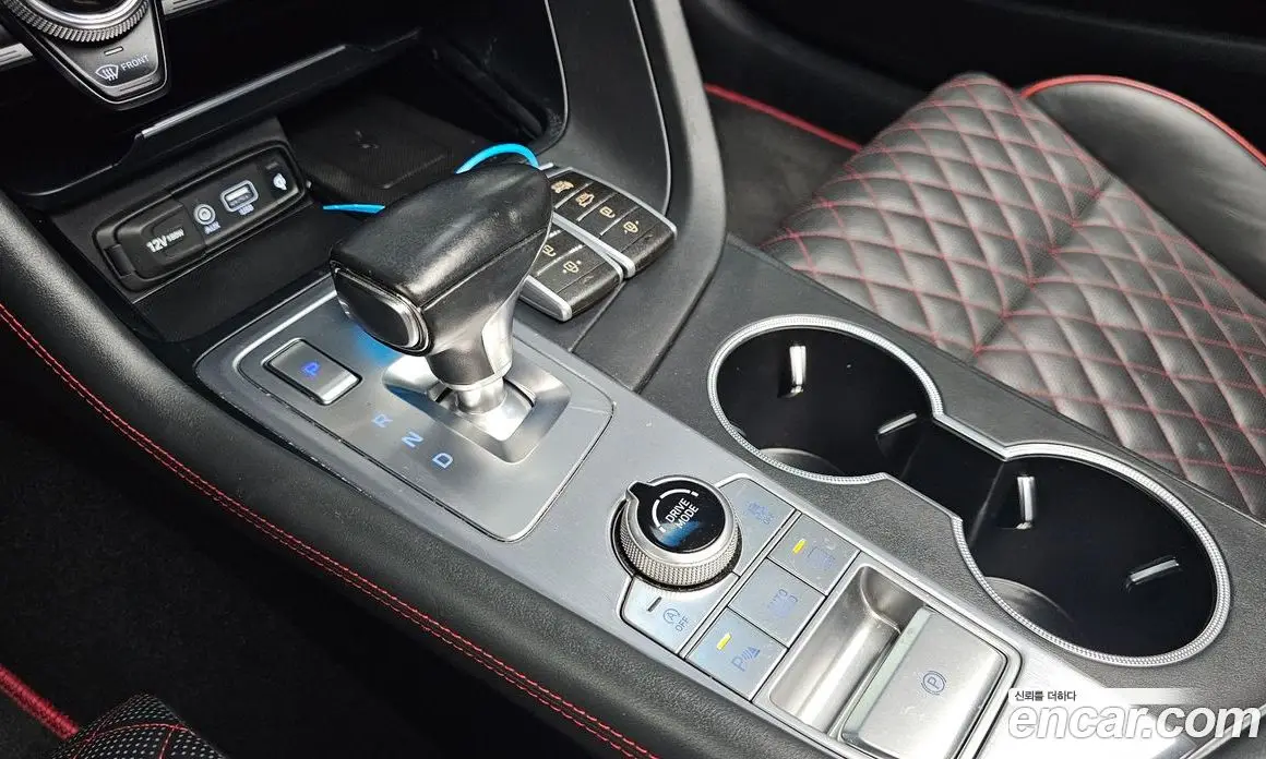Genesis G70 2019 2.0 автомат (гидро), фото 9