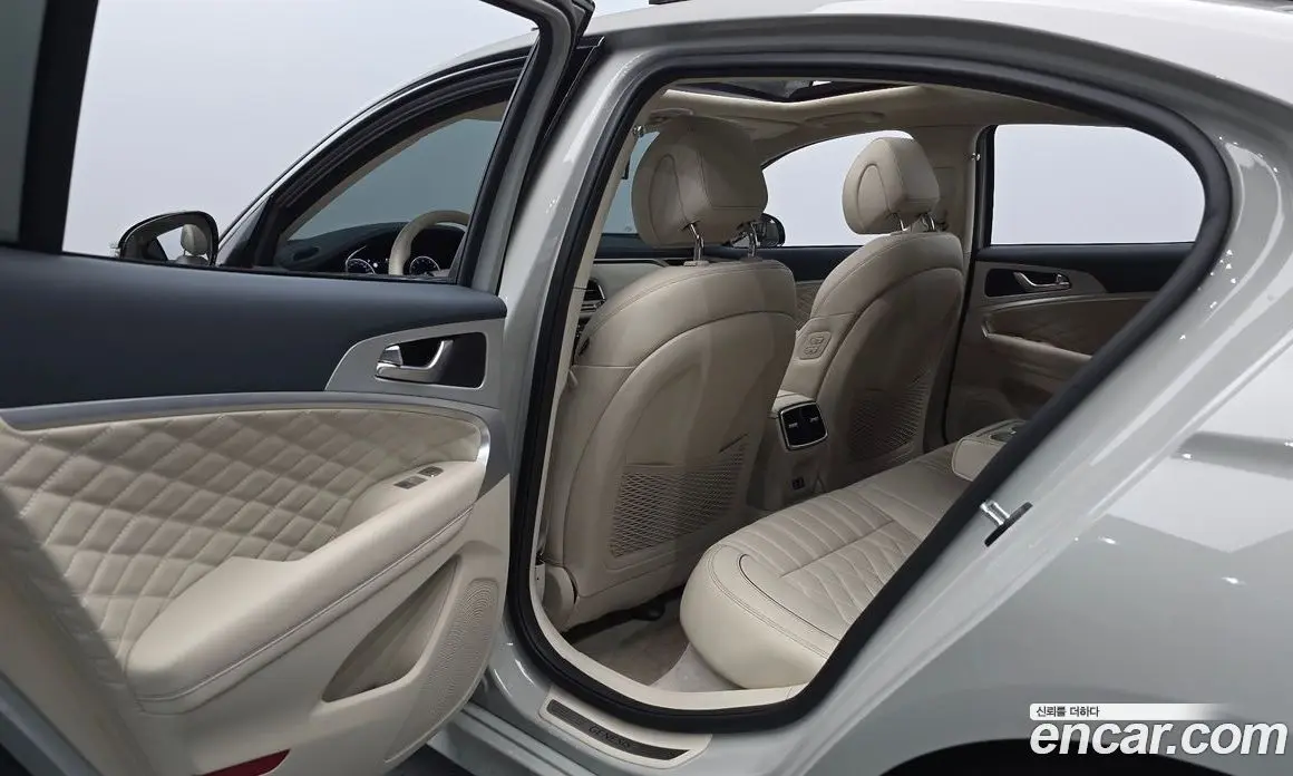 Genesis G70 2023 2.5 автомат (гидро), фото 15