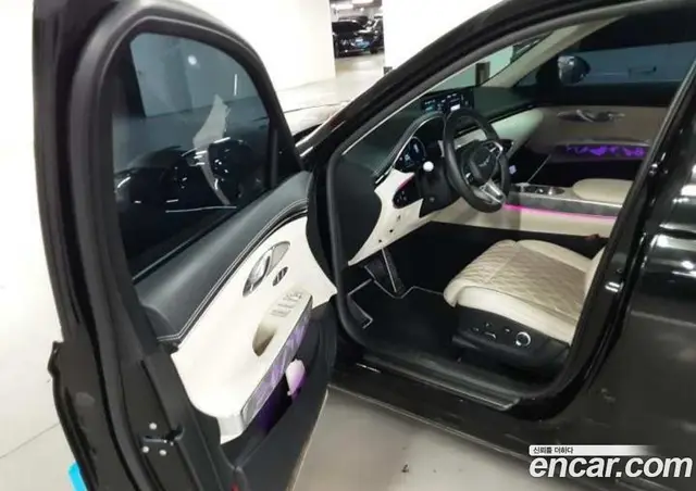 Genesis GV70 2023 2.5 автомат (гидро), миниатюра 4