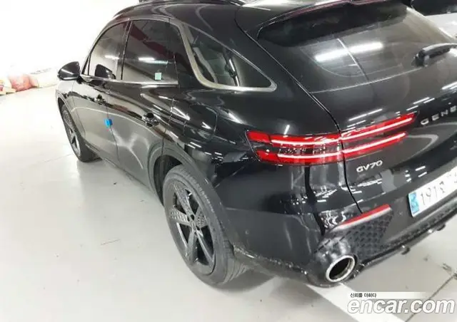 Genesis GV70 2023 2.5 автомат (гидро), миниатюра 9