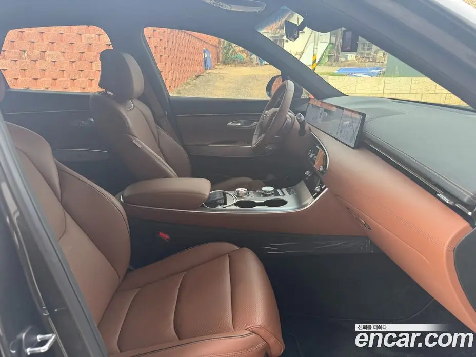 Genesis GV70 2024 2.5 автомат (гидро), фото 10