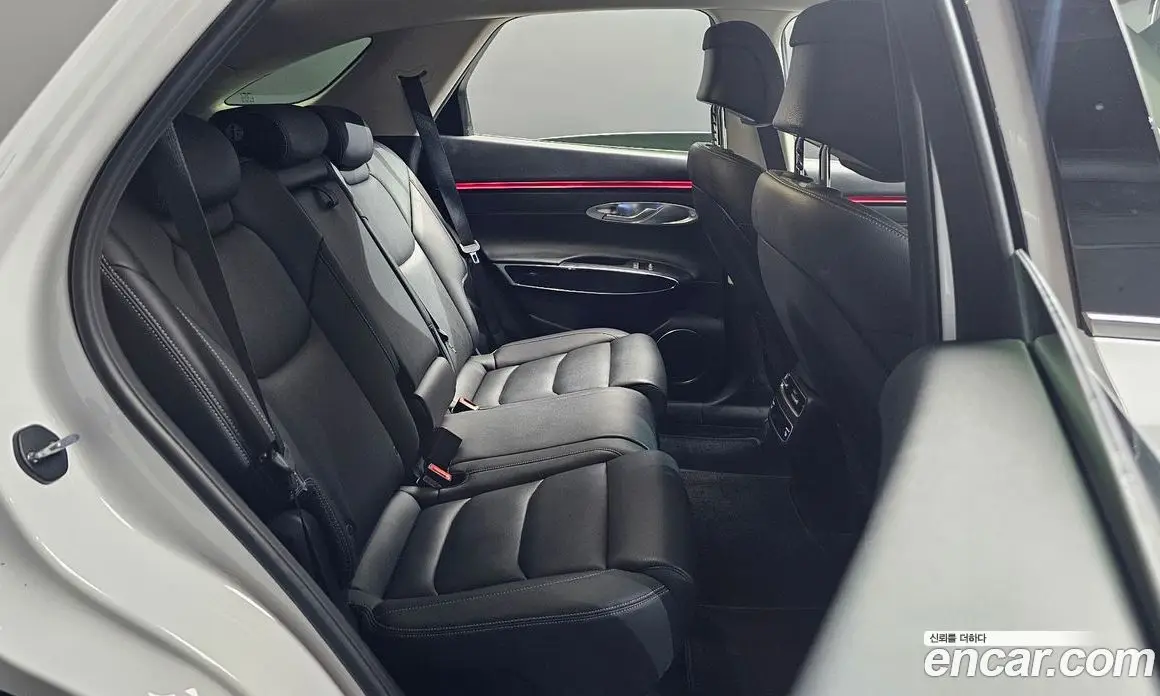 Genesis GV70 2024 2.5 автомат (гидро), фото 17