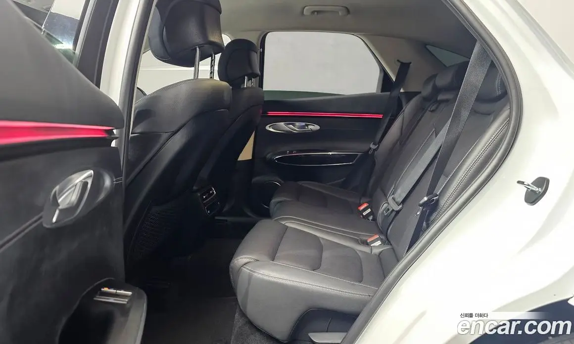 Genesis GV70 2024 2.5 автомат (гидро), фото 18