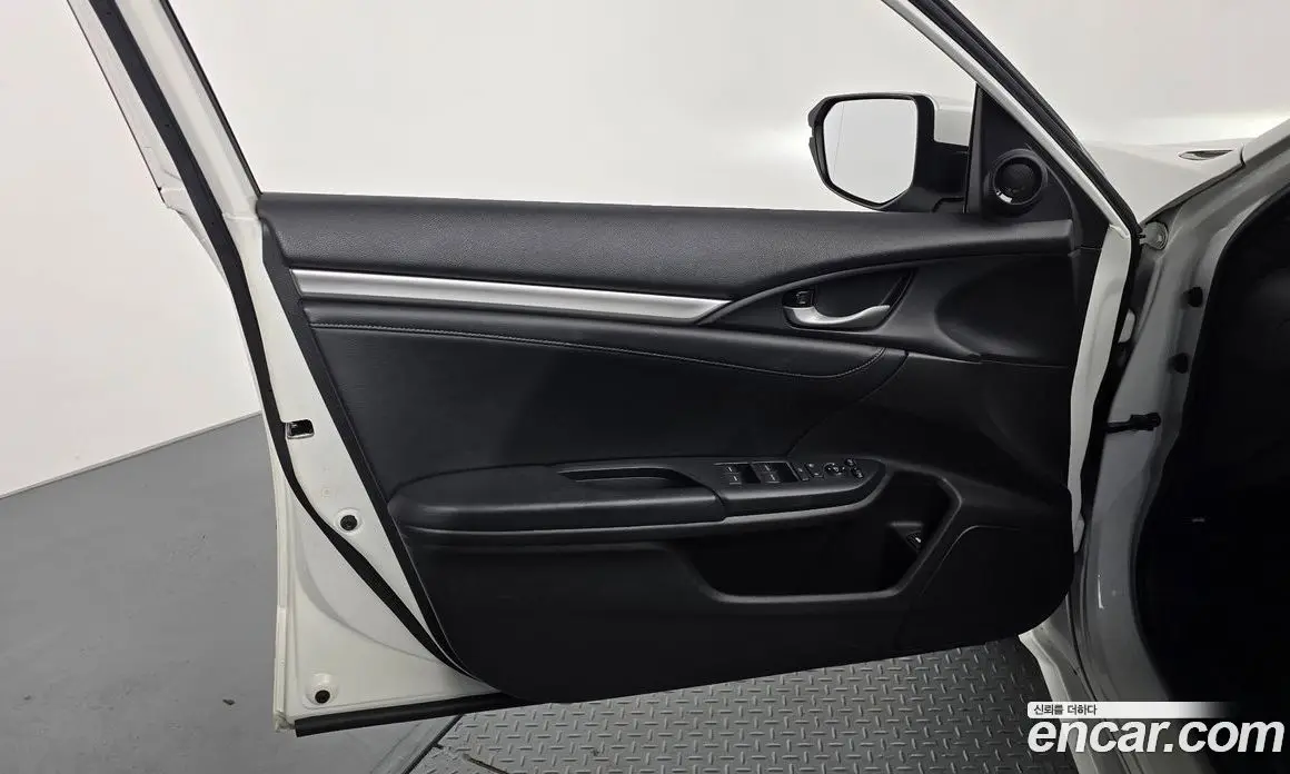 Honda Civic 2017 2.0 автомат (гидро), фото 14