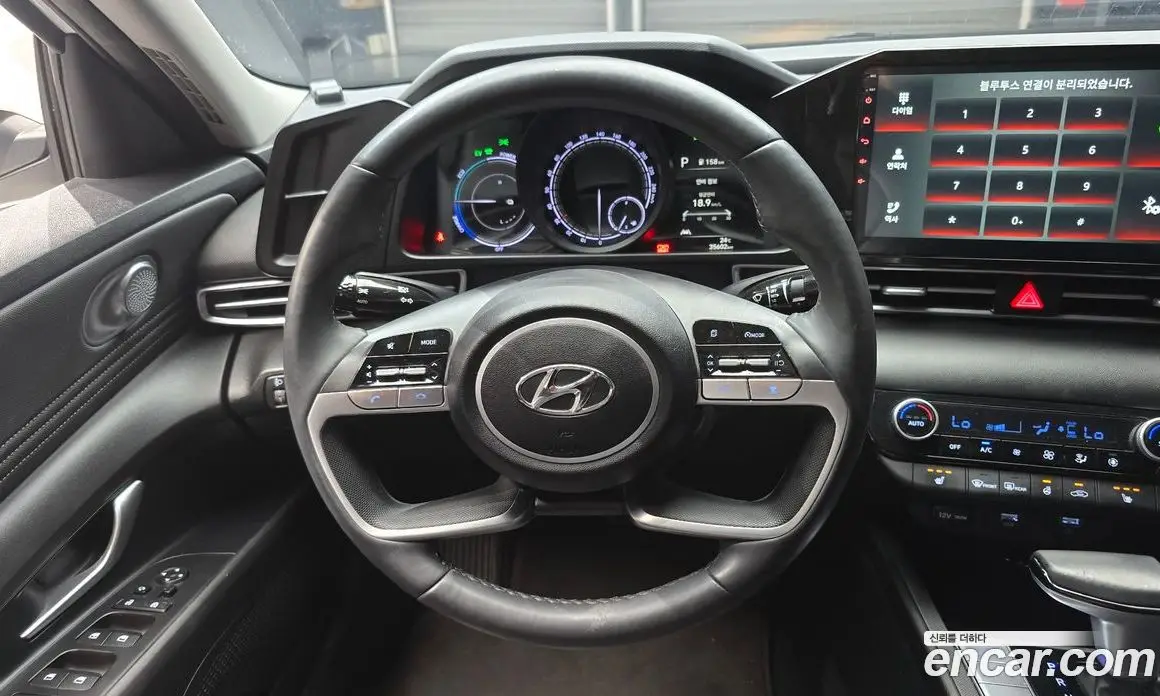 Hyundai Avante 2023 1.6 автомат (гидро), фото 12