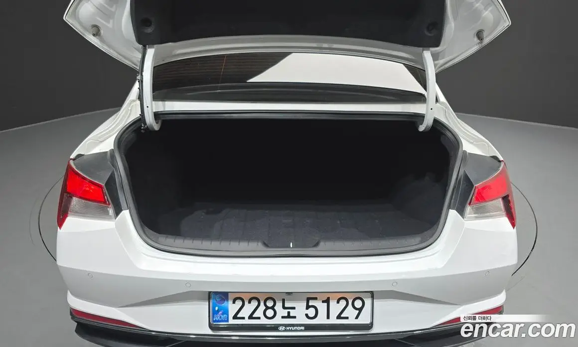 Hyundai Avante 2023 1.6 автомат (гидро), фото 20