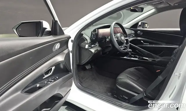 Hyundai Avante 2024 1.6 автомат (гидро), миниатюра 11