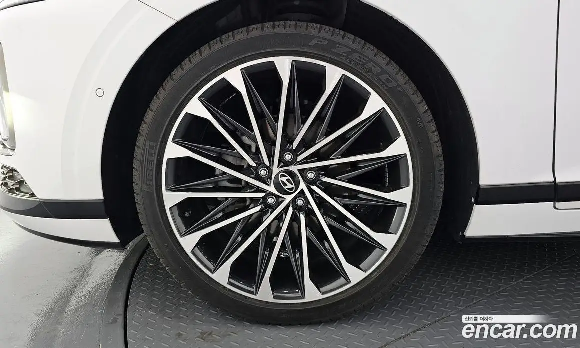 Hyundai Grandeur 2023 1.6 автомат (гидро), фото 5