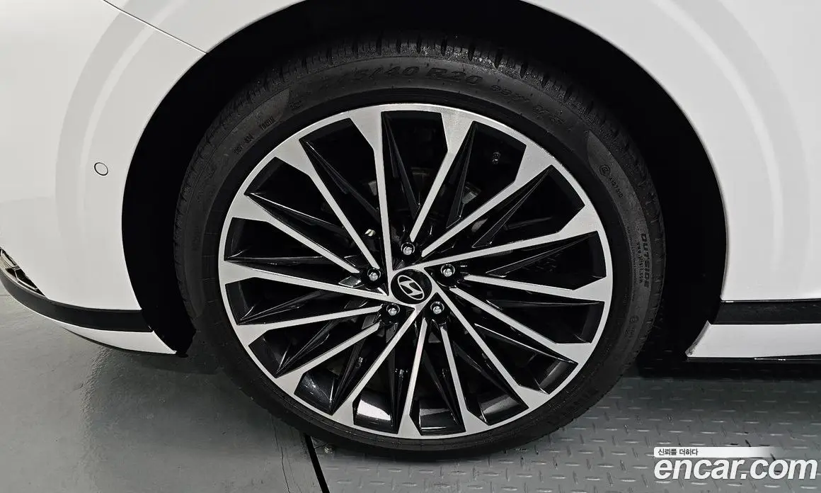 Hyundai Grandeur 2024 1.6 автомат (гидро), фото 5