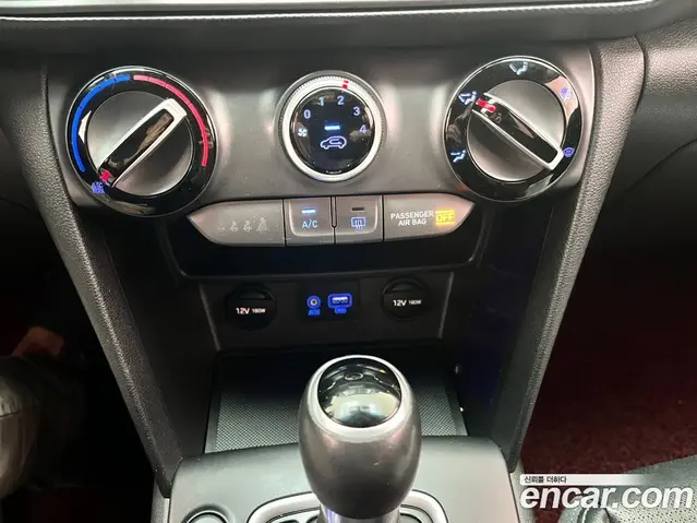 Hyundai Kona 2017 1.6 автомат (гидро), миниатюра 8