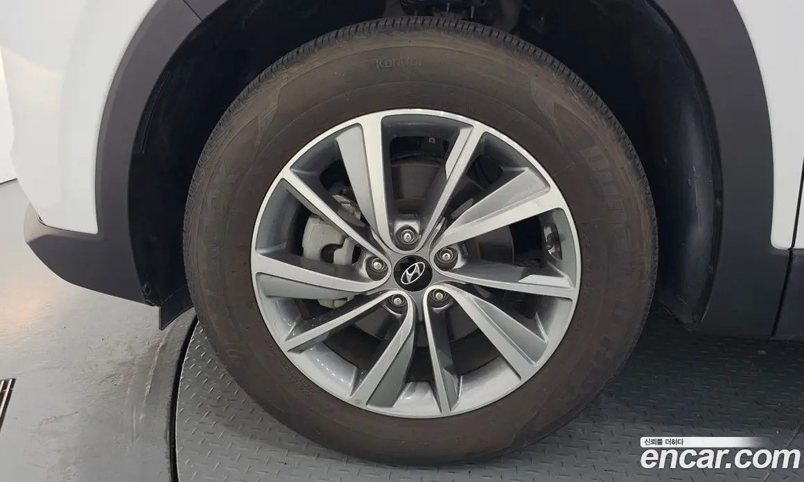 Hyundai Santa Fe 2019 2.0 автомат (гидро), фото 5
