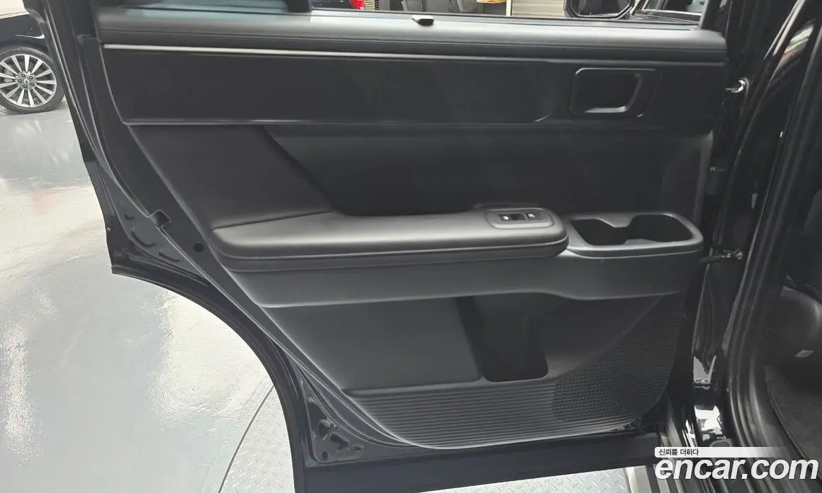 Hyundai Santa Fe 2024 1.6 автомат (гидро), фото 15
