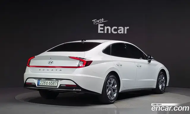 Hyundai Sonata 2022 2.0 автомат (гидро), миниатюра 2