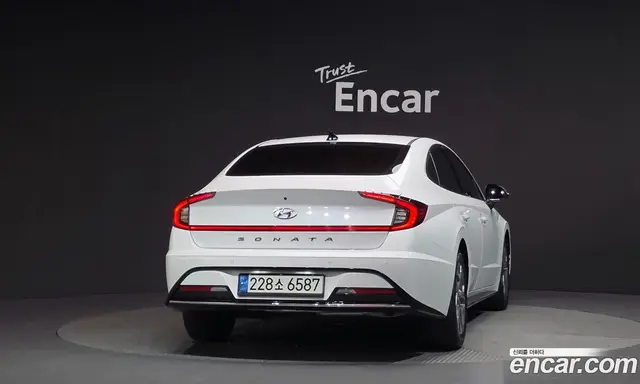 Hyundai Sonata 2022 2.0 автомат (гидро), миниатюра 4