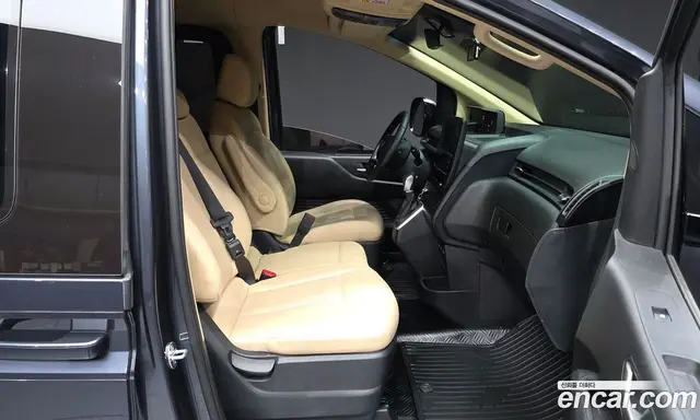 Hyundai Staria 2023 2.2 автомат (гидро), миниатюра 11