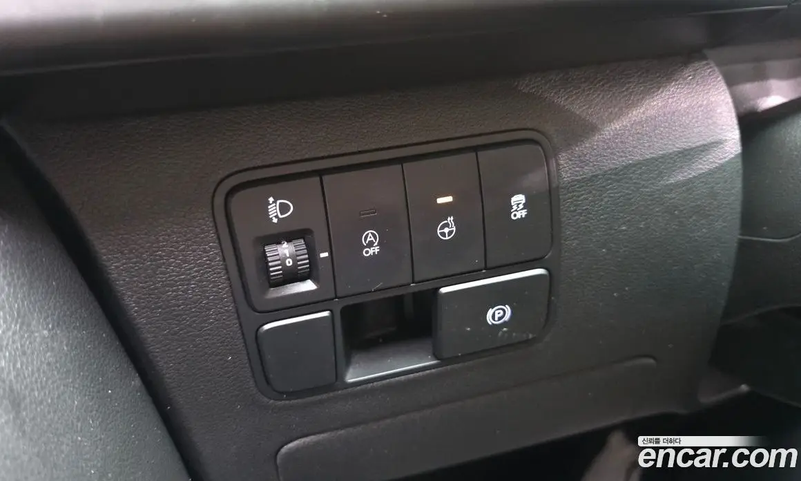 Hyundai Staria 2023 2.2 автомат (гидро), фото 18