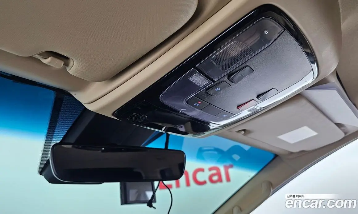 Hyundai Staria 2023 2.2 автомат (гидро), фото 19