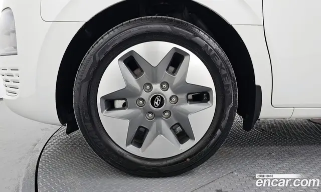 Hyundai Staria 2023 2.2 автомат (гидро), миниатюра 5