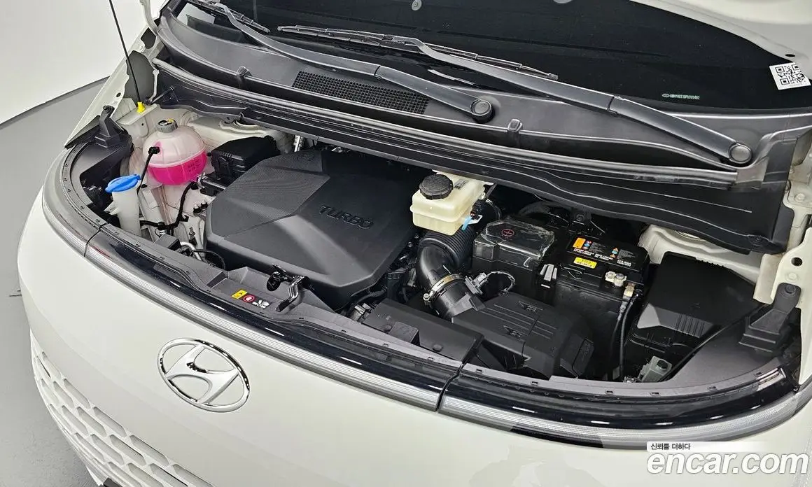 Hyundai Staria 2023 2.2 автомат (гидро), фото 6