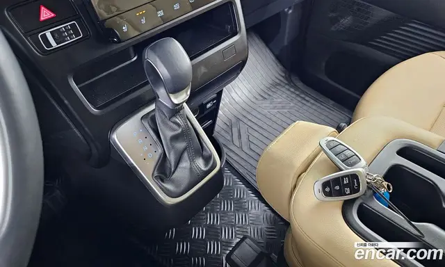 Hyundai Staria 2023 2.2 автомат (гидро), миниатюра 9