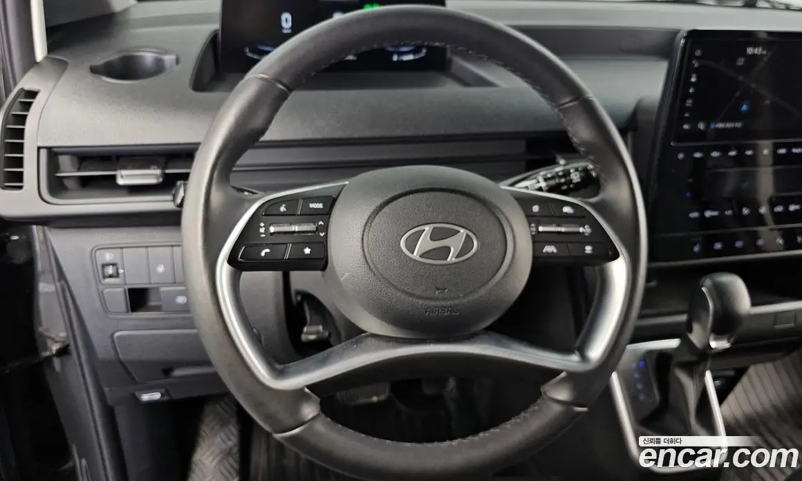 Hyundai Staria 2024 3.5 автомат (гидро), фото 13