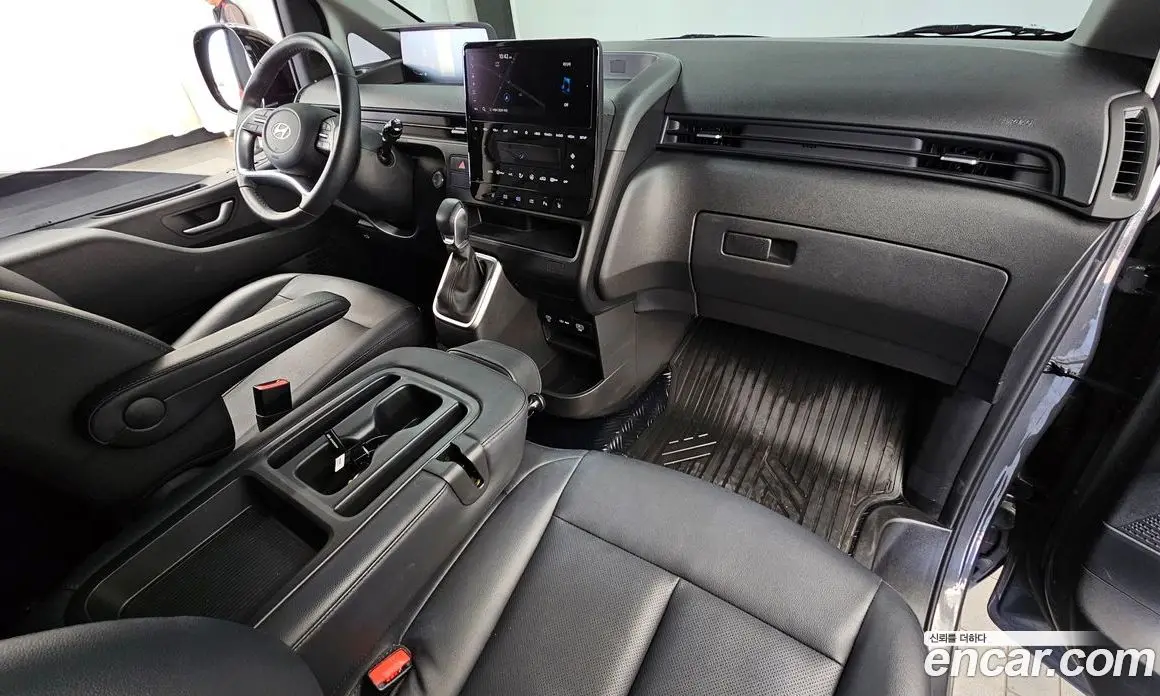 Hyundai Staria 2024 3.5 автомат (гидро), фото 7