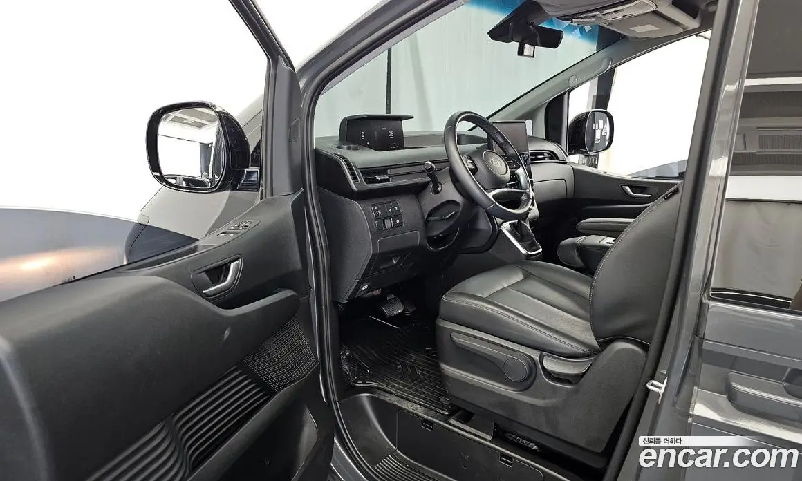 Hyundai Staria 2024 3.5 автомат (гидро), фото 10
