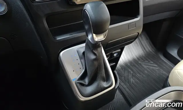 Hyundai Staria 2025 2.2 автомат (гидро), миниатюра 11