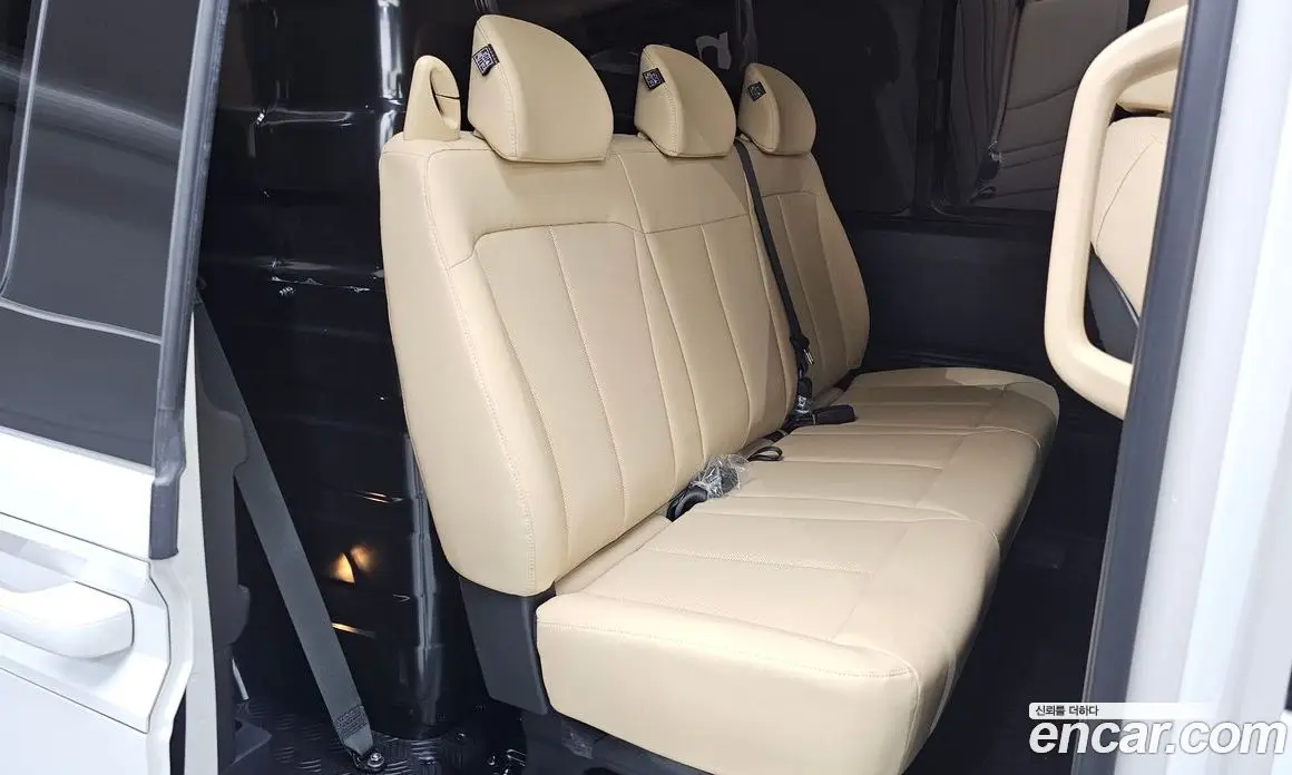 Hyundai Staria 2025 2.2 автомат (гидро), фото 17