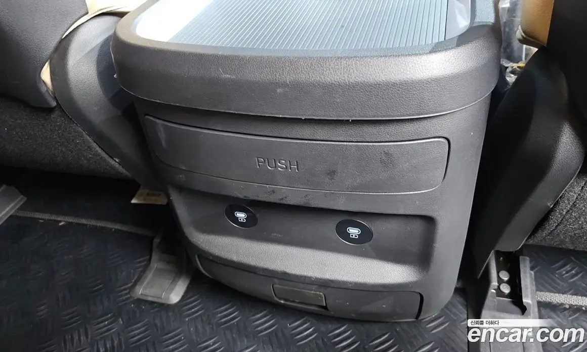 Hyundai Staria 2025 2.2 автомат (гидро), фото 28