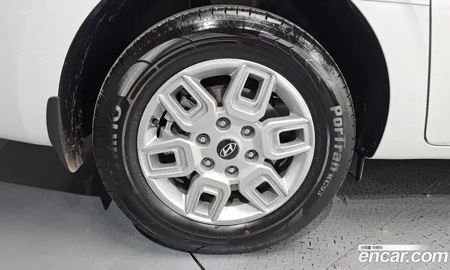 Hyundai Staria 2025 2.2 автомат (гидро), миниатюра 4