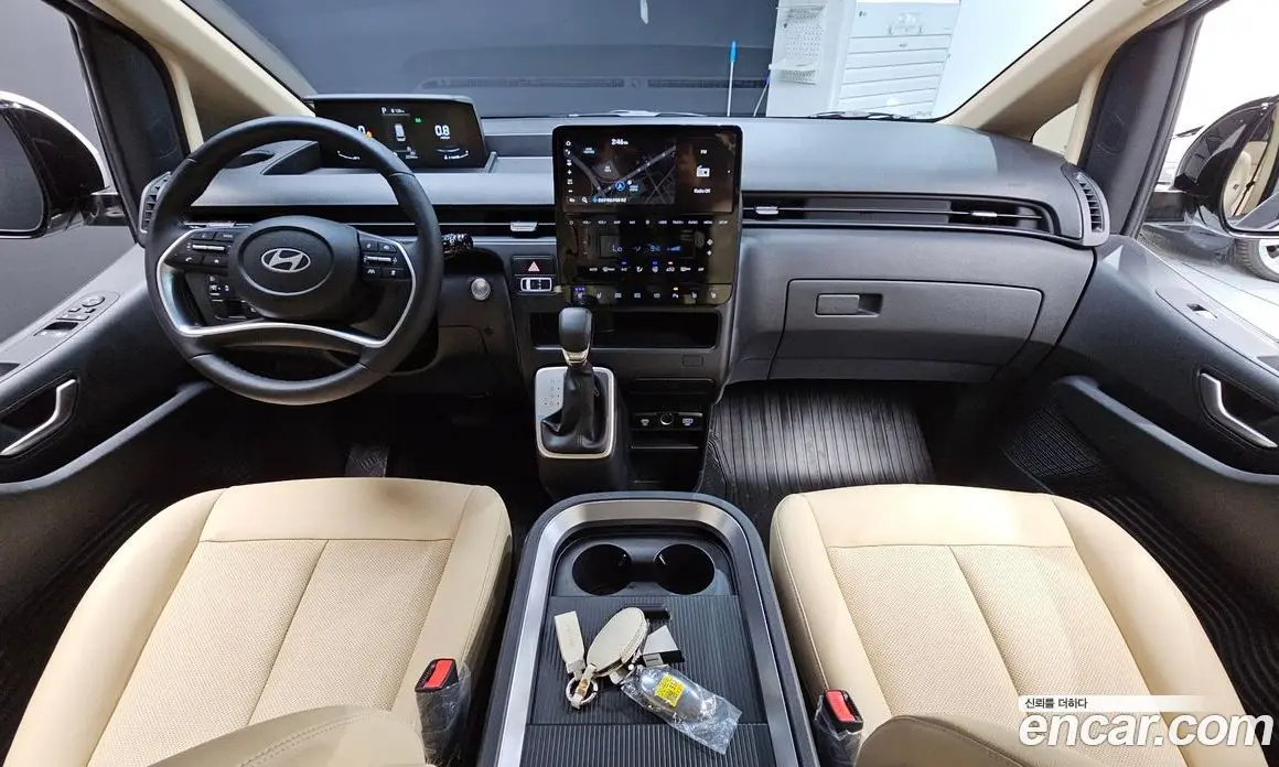 Hyundai Staria 2025 2.2 автомат (гидро), фото 9