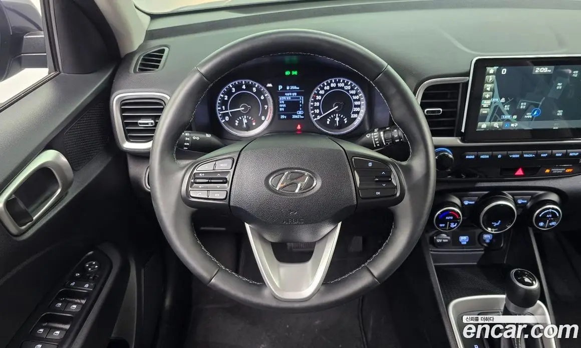 Hyundai Venue 2020 1.6 автомат (гидро), фото 19