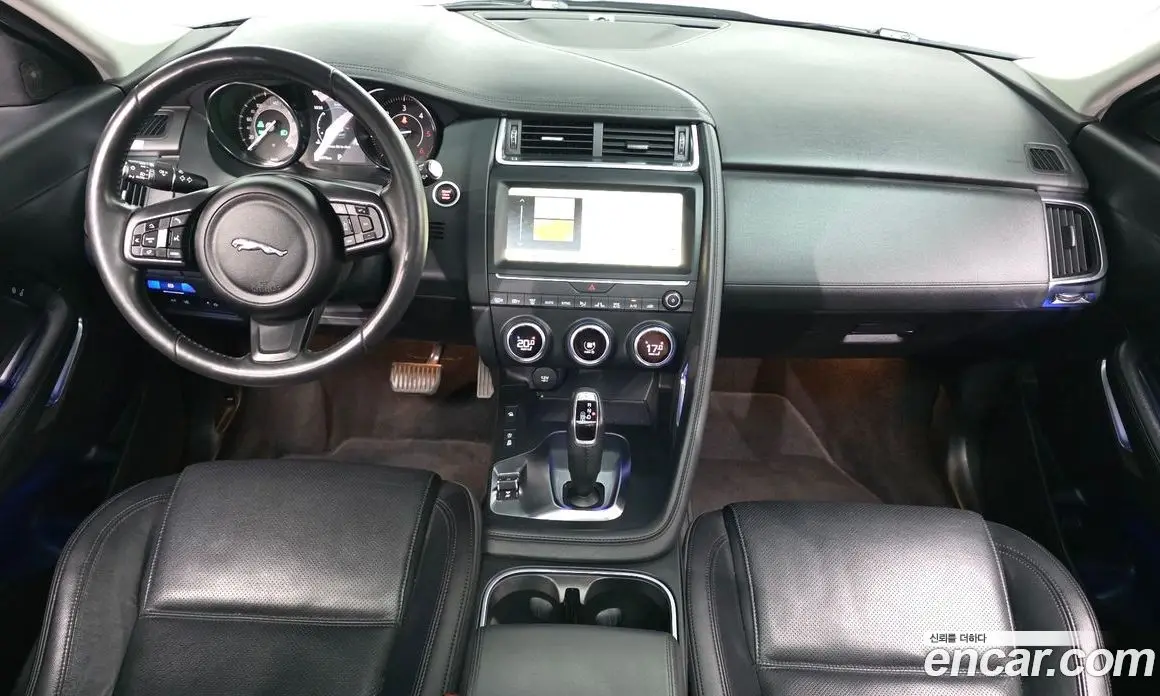 Jaguar E-Pace 2019 2.0 автомат (гидро), фото 10 Jaguar E-Pace 2019 2.0 автомат (гидро), фото 10