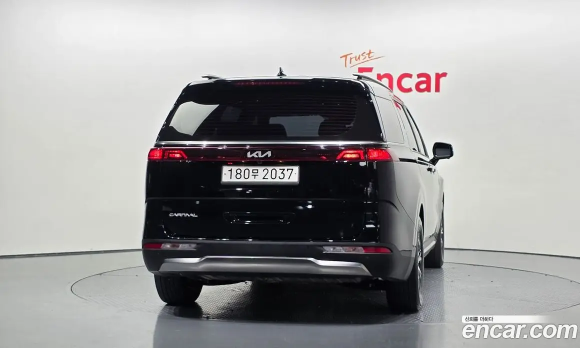 Kia Carnival 2023 3.5 автомат (гидро), фото 4