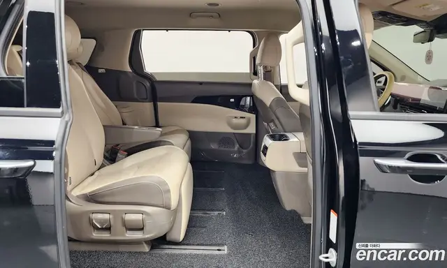 Kia Carnival 2024 2.2 автомат (гидро), миниатюра 11