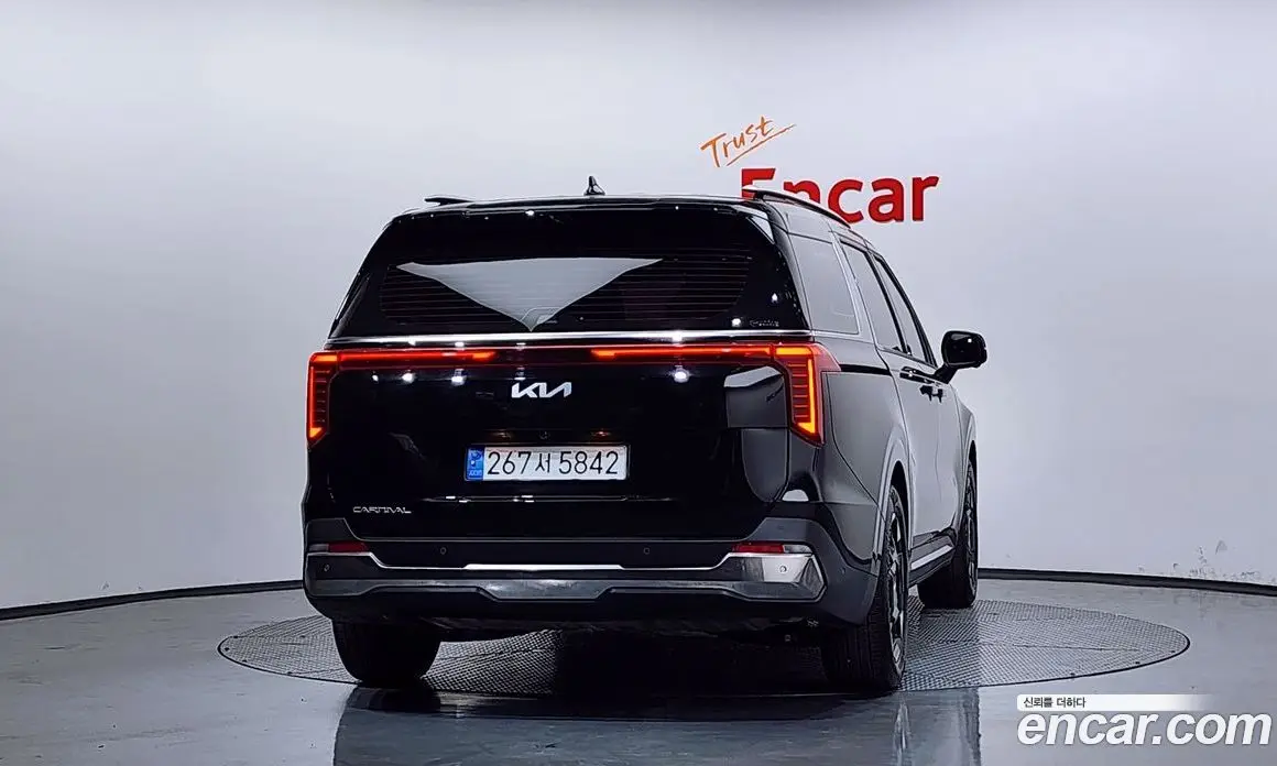 Kia Carnival 2024 2.2 автомат (гидро), фото 4