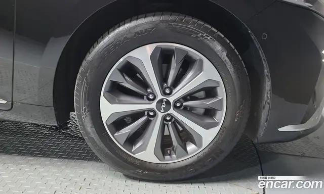 Kia K8 2023 1.6 автомат (гидро), миниатюра 7