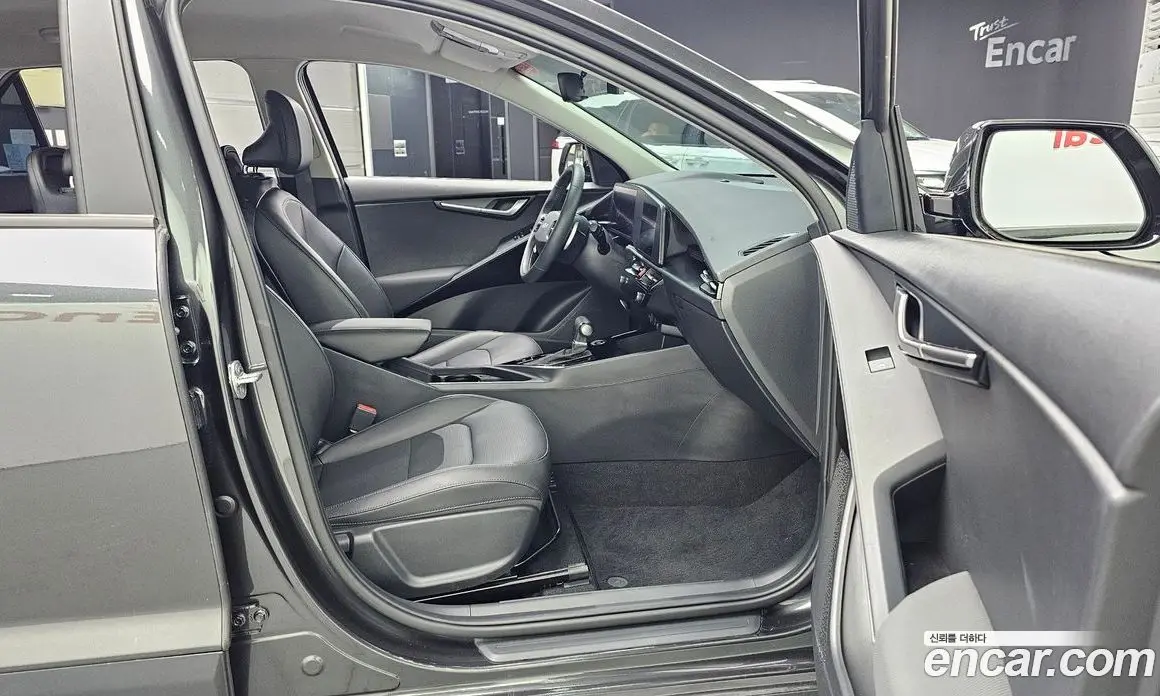 Kia Niro 2022 1.6 автомат (гидро), фото 17