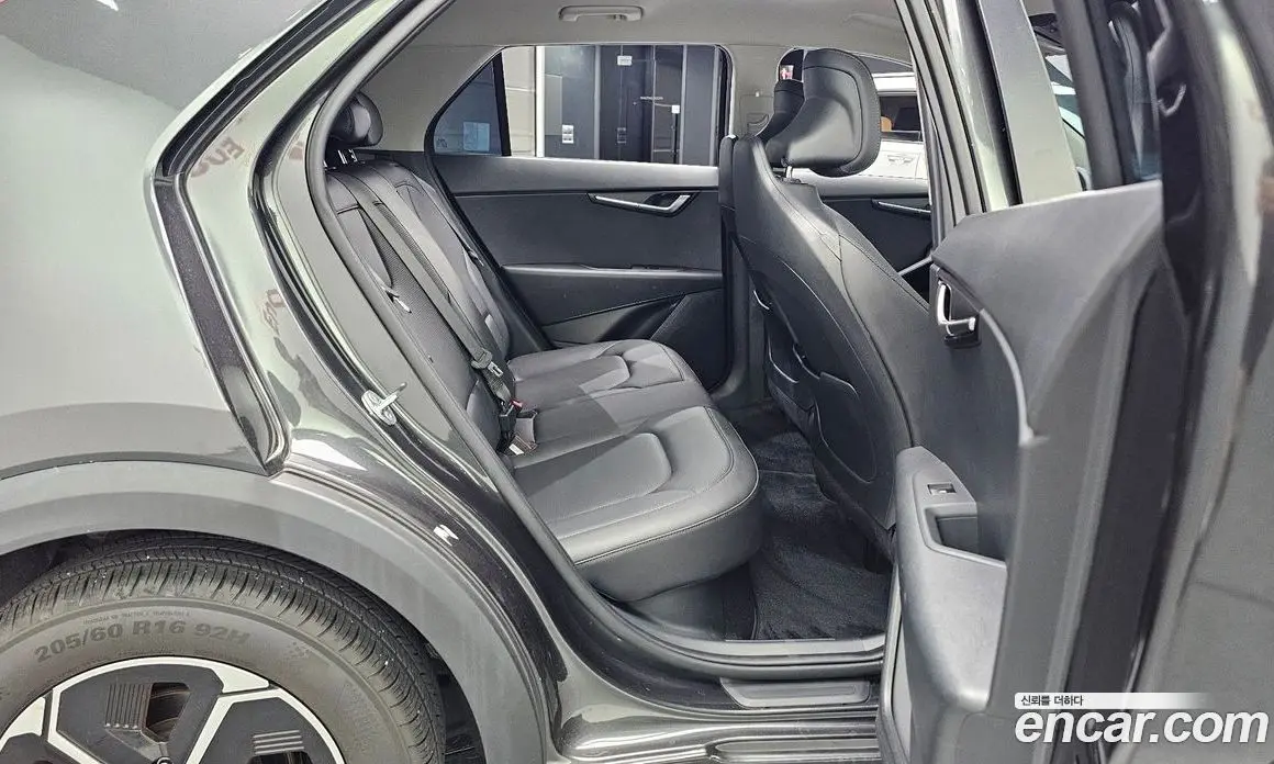 Kia Niro 2022 1.6 автомат (гидро), фото 18