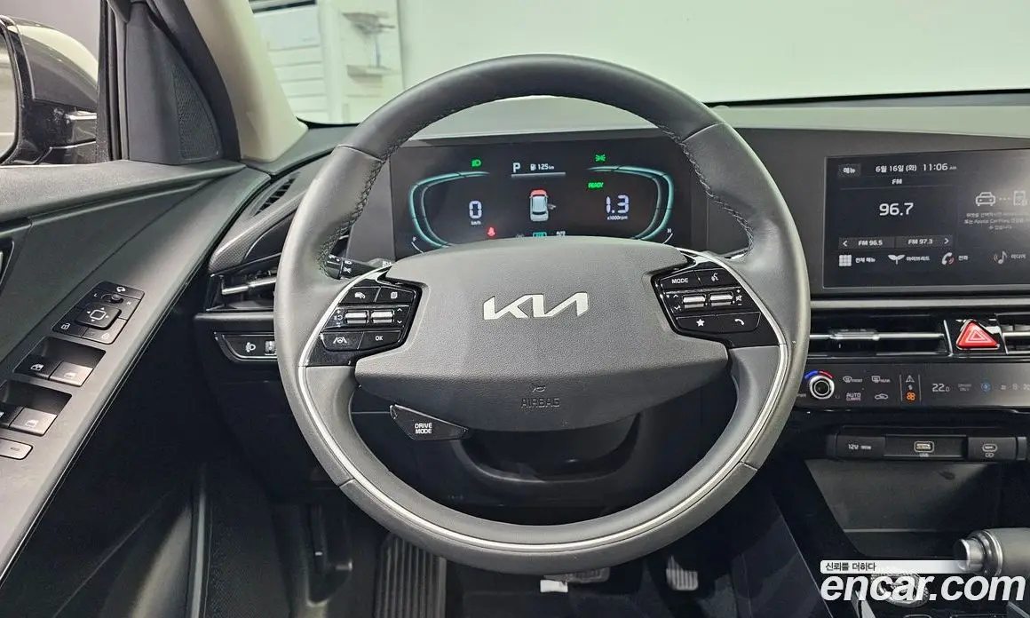 Kia Niro 2022 1.6 автомат (гидро), фото 19