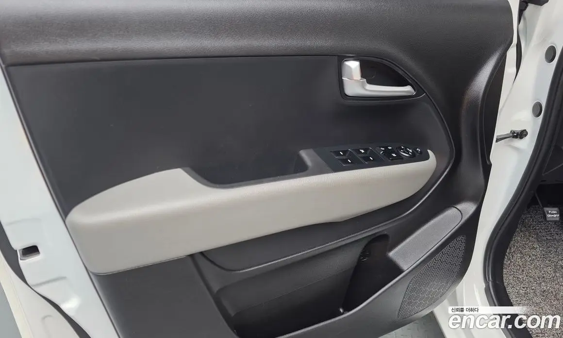 Kia Ray 2022 1.0 автомат (гидро), фото 14