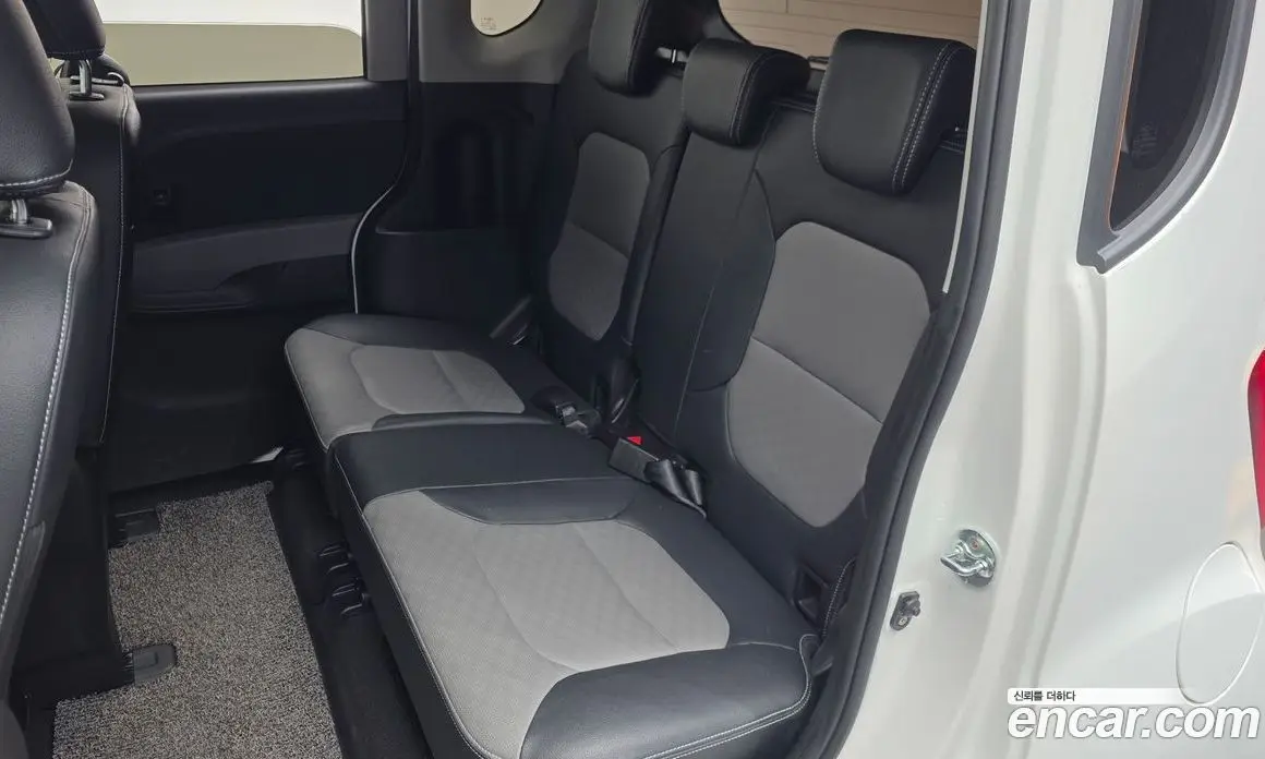 Kia Ray 2022 1.0 автомат (гидро), фото 16